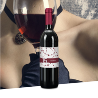 Trockener edler Rotwein mit eigenem Label