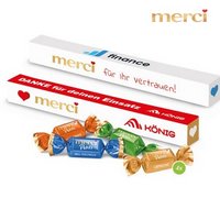 Merci Petits Parade mit Logo