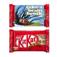 KitKat im Werbeschuber mit Logo