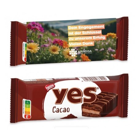 Nestlé Yes Kuchenriegel im Werbeschuber mit Logo