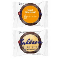 Mini-Kuchen mit Etikett und eigenem Logo
