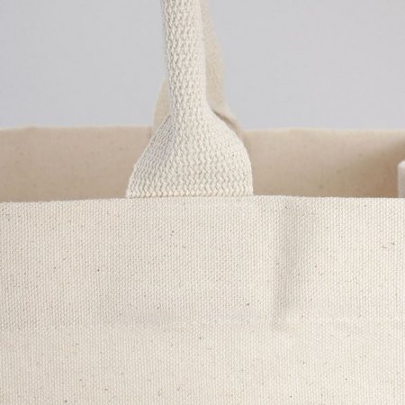 Teilansicht Canvas-Tasche BAMBERG 38 x 29 x 18 cm  mit Boden- und Seitenfalten sowie gerollten Henkeln mit eigenem Logo