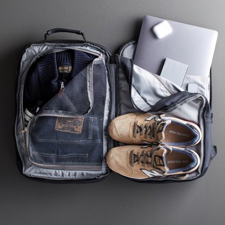 Nutzung VINGA Baltimore Travel Rucksack mit Logo