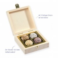 4 Trüffelpralinen in quadratischer Holzbox mit individueller Werbung