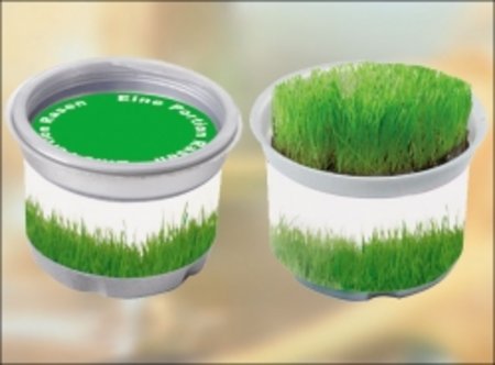 Eine Portion Wachstum Rasen mit Werbung oder Logo