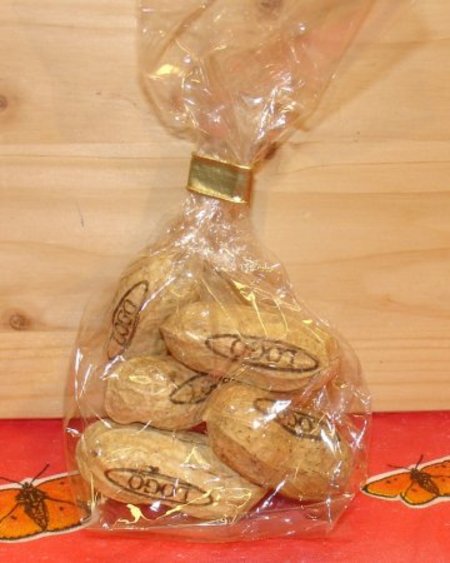 5 Logo-Erdnüsse im Cellophanbeutel verpackt